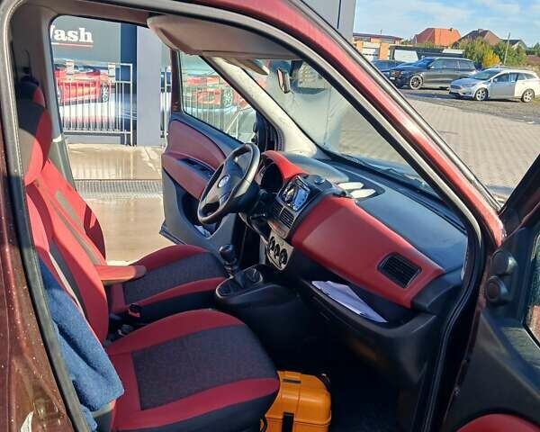 Коричневый Фиат Добло, объемом двигателя 1.6 л и пробегом 330 тыс. км за 6300 $, фото 4 на Automoto.ua