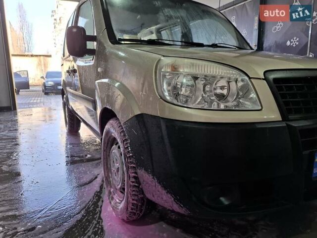 Коричневый Фиат Добло, объемом двигателя 1.4 л и пробегом 185 тыс. км за 7500 $, фото 1 на Automoto.ua