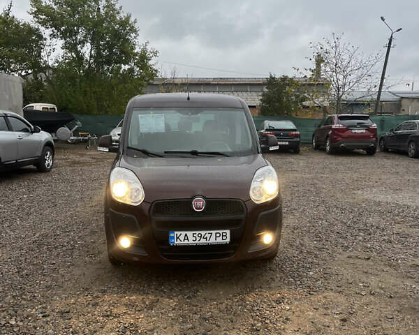 Коричневий Фіат Добло, об'ємом двигуна 1.37 л та пробігом 195 тис. км за 6600 $, фото 3 на Automoto.ua