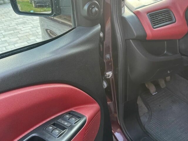 Коричневий Фіат Добло, об'ємом двигуна 2 л та пробігом 118 тис. км за 7200 $, фото 11 на Automoto.ua