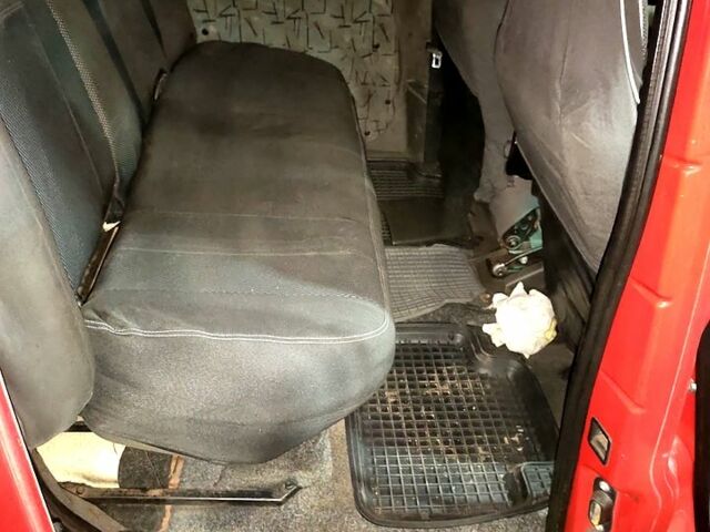 Красный Фиат Добло, объемом двигателя 1.9 л и пробегом 260 тыс. км за 2600 $, фото 7 на Automoto.ua