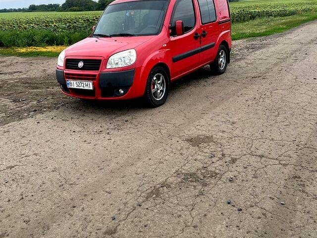 Червоний Фіат Добло, об'ємом двигуна 1.2 л та пробігом 200 тис. км за 6000 $, фото 1 на Automoto.ua