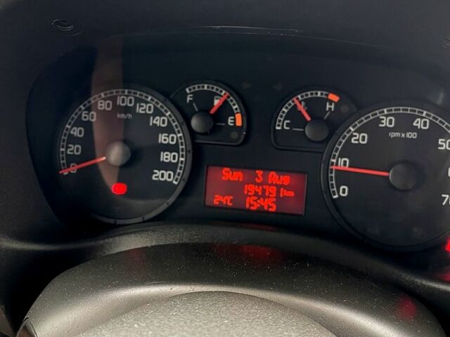 Червоний Фіат Добло, об'ємом двигуна 1.2 л та пробігом 200 тис. км за 6000 $, фото 7 на Automoto.ua