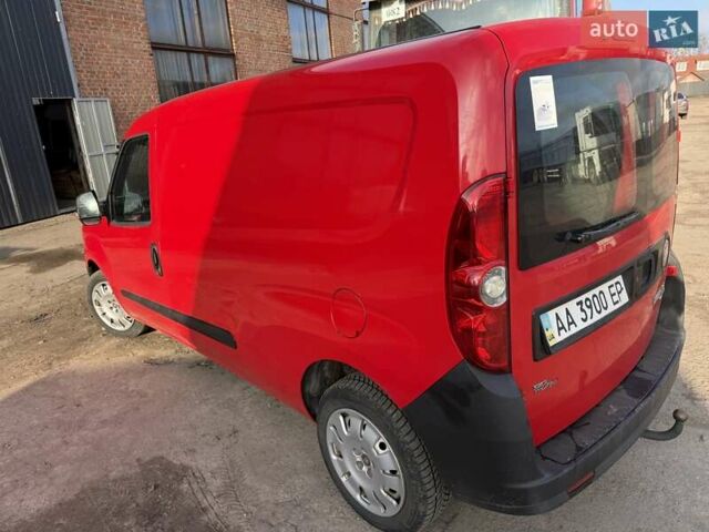 Червоний Фіат Добло, об'ємом двигуна 1.25 л та пробігом 237 тис. км за 4900 $, фото 3 на Automoto.ua