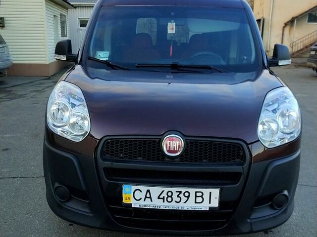 Червоний Фіат Добло, об'ємом двигуна 1.6 л та пробігом 104 тис. км за 8200 $, фото 1 на Automoto.ua