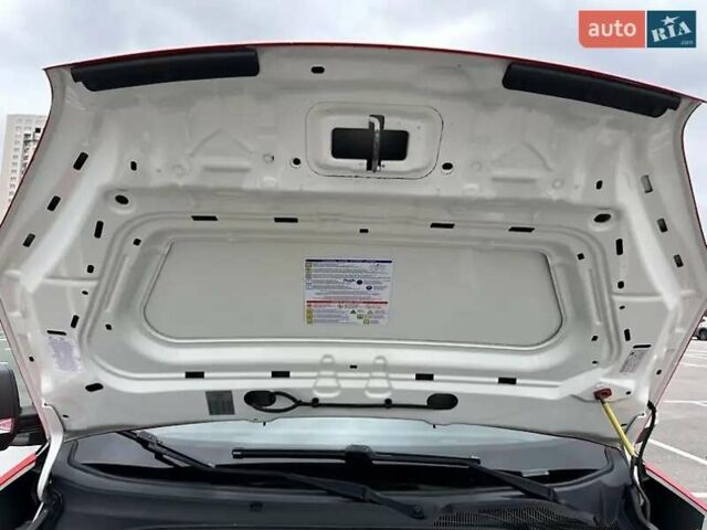 Красный Фиат Добло, объемом двигателя 1.25 л и пробегом 207 тыс. км за 7200 $, фото 24 на Automoto.ua