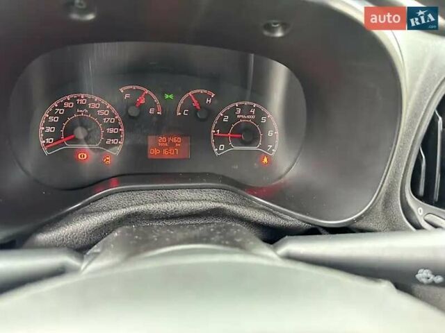 Красный Фиат Добло, объемом двигателя 1.25 л и пробегом 207 тыс. км за 7200 $, фото 15 на Automoto.ua