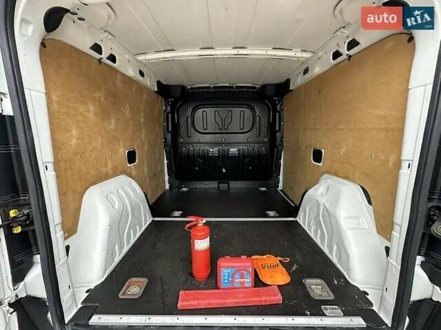 Красный Фиат Добло, объемом двигателя 1.25 л и пробегом 207 тыс. км за 7200 $, фото 17 на Automoto.ua