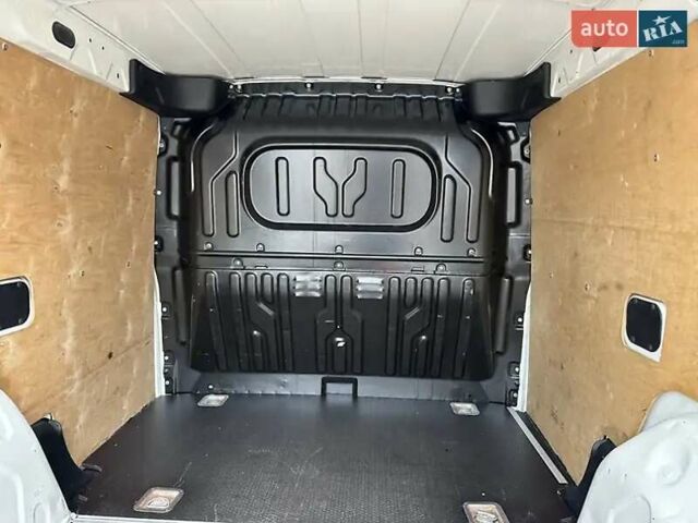 Красный Фиат Добло, объемом двигателя 1.25 л и пробегом 207 тыс. км за 7200 $, фото 20 на Automoto.ua