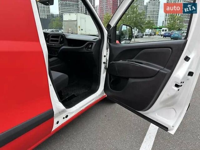 Красный Фиат Добло, объемом двигателя 1.25 л и пробегом 207 тыс. км за 7200 $, фото 8 на Automoto.ua