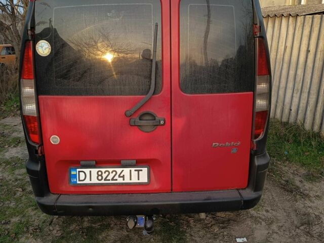 Красный Фиат Добло, объемом двигателя 1.9 л и пробегом 300 тыс. км за 3328 $, фото 3 на Automoto.ua