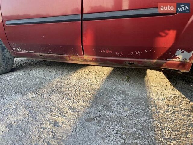 Красный Фиат Добло, объемом двигателя 1.91 л и пробегом 200 тыс. км за 2500 $, фото 2 на Automoto.ua