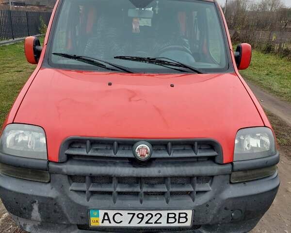 Красный Фиат Добло, объемом двигателя 1.91 л и пробегом 300 тыс. км за 3100 $, фото 1 на Automoto.ua
