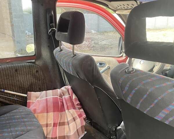 Красный Фиат Добло, объемом двигателя 1.91 л и пробегом 200 тыс. км за 2500 $, фото 6 на Automoto.ua