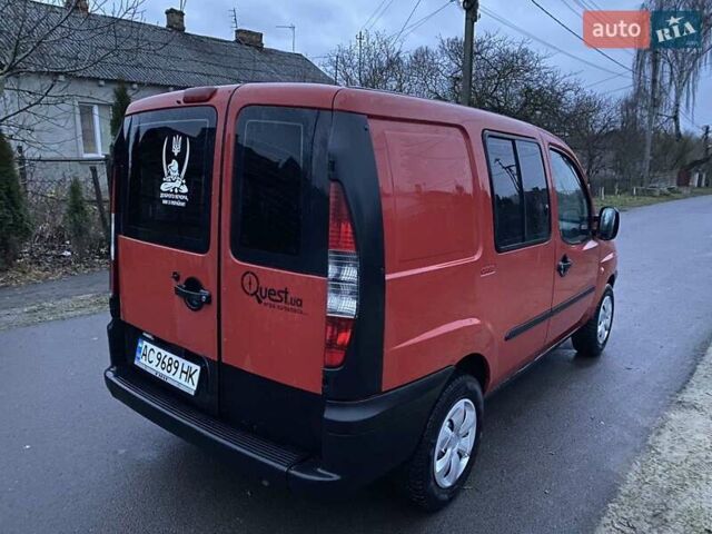 Красный Фиат Добло, объемом двигателя 1.2 л и пробегом 325 тыс. км за 2500 $, фото 3 на Automoto.ua
