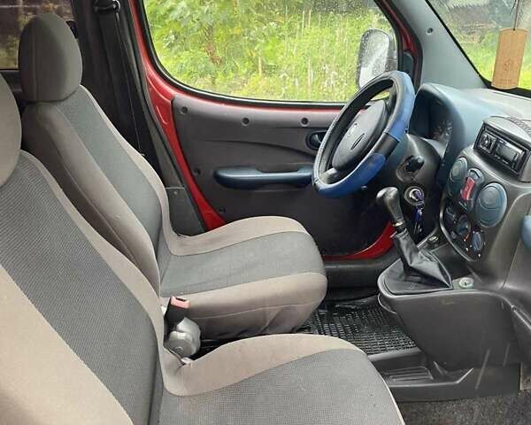 Красный Фиат Добло, объемом двигателя 1.2 л и пробегом 325 тыс. км за 2500 $, фото 6 на Automoto.ua