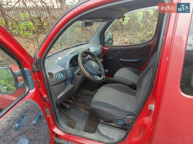 Красный Фиат Добло, объемом двигателя 1.91 л и пробегом 330 тыс. км за 3800 $, фото 10 на Automoto.ua
