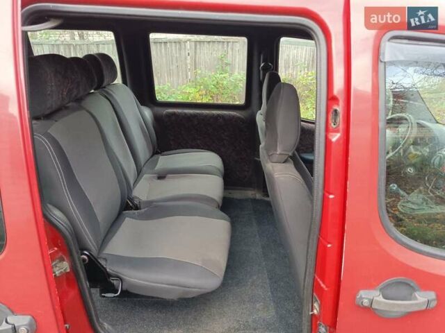 Красный Фиат Добло, объемом двигателя 1.91 л и пробегом 330 тыс. км за 3800 $, фото 4 на Automoto.ua