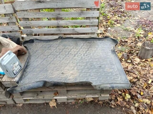 Красный Фиат Добло, объемом двигателя 1.91 л и пробегом 330 тыс. км за 3800 $, фото 19 на Automoto.ua