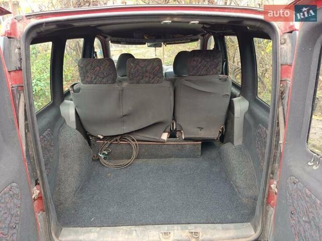 Красный Фиат Добло, объемом двигателя 1.91 л и пробегом 330 тыс. км за 3800 $, фото 6 на Automoto.ua