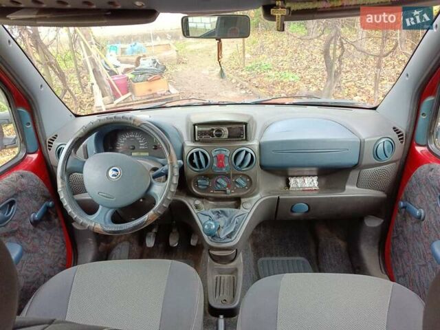 Красный Фиат Добло, объемом двигателя 1.91 л и пробегом 330 тыс. км за 3800 $, фото 8 на Automoto.ua