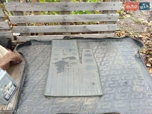 Красный Фиат Добло, объемом двигателя 1.91 л и пробегом 330 тыс. км за 3800 $, фото 18 на Automoto.ua