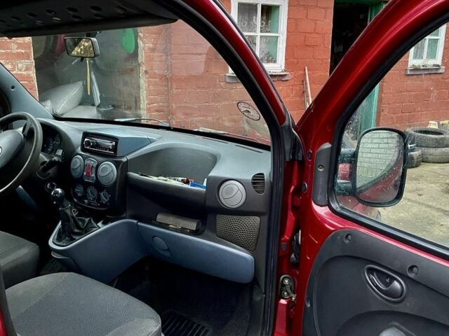 Красный Фиат Добло, объемом двигателя 1.3 л и пробегом 2 тыс. км за 4600 $, фото 5 на Automoto.ua