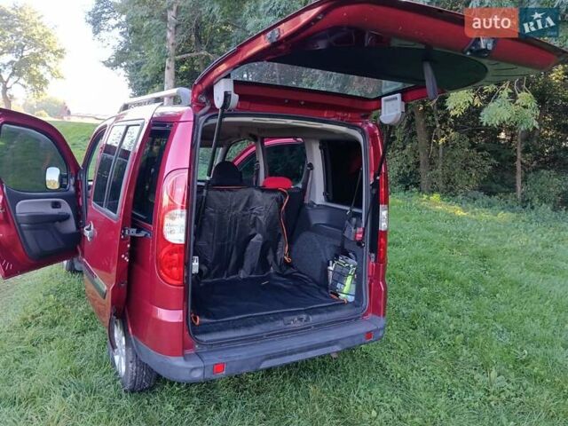 Красный Фиат Добло, объемом двигателя 1.37 л и пробегом 139 тыс. км за 5500 $, фото 10 на Automoto.ua