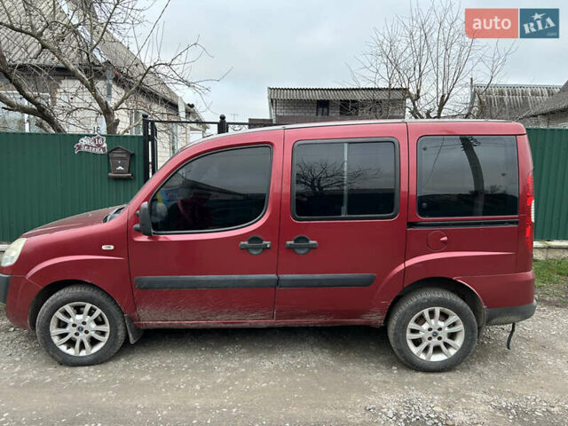 Красный Фиат Добло, объемом двигателя 1.3 л и пробегом 280 тыс. км за 5200 $, фото 3 на Automoto.ua