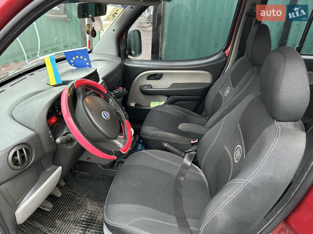 Красный Фиат Добло, объемом двигателя 1.3 л и пробегом 280 тыс. км за 5200 $, фото 9 на Automoto.ua