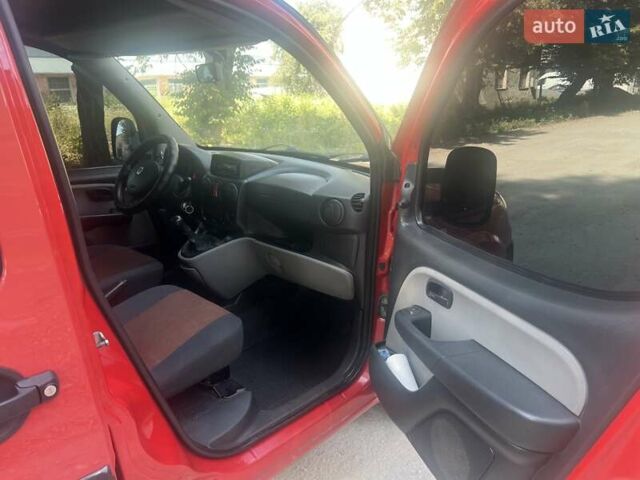 Красный Фиат Добло, объемом двигателя 1.91 л и пробегом 356 тыс. км за 4950 $, фото 8 на Automoto.ua