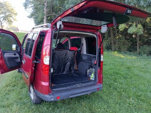 Червоний Фіат Добло, об'ємом двигуна 1.4 л та пробігом 139 тис. км за 5500 $, фото 6 на Automoto.ua