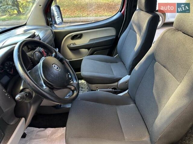 Красный Фиат Добло, объемом двигателя 1.9 л и пробегом 189 тыс. км за 5600 $, фото 22 на Automoto.ua