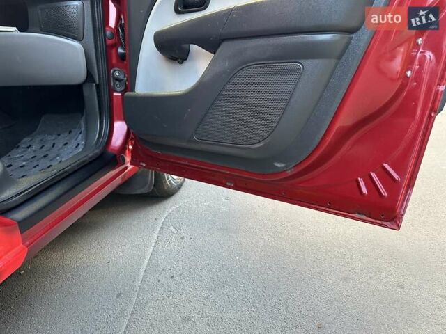 Красный Фиат Добло, объемом двигателя 1.9 л и пробегом 189 тыс. км за 5600 $, фото 33 на Automoto.ua