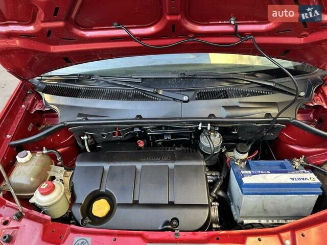 Красный Фиат Добло, объемом двигателя 1.9 л и пробегом 189 тыс. км за 5600 $, фото 18 на Automoto.ua