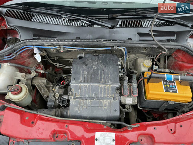 Красный Фиат Добло, объемом двигателя 1.4 л и пробегом 271 тыс. км за 3800 $, фото 15 на Automoto.ua