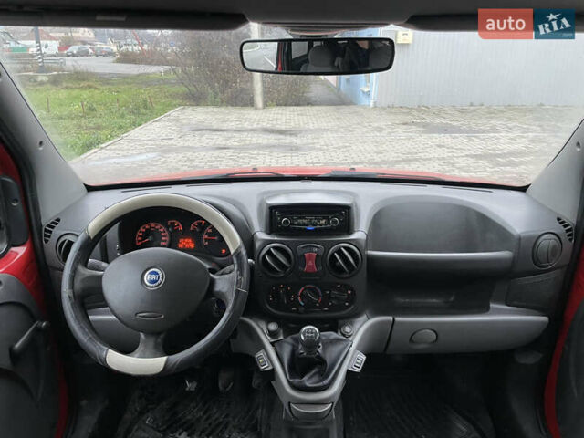 Красный Фиат Добло, объемом двигателя 1.4 л и пробегом 271 тыс. км за 3800 $, фото 13 на Automoto.ua