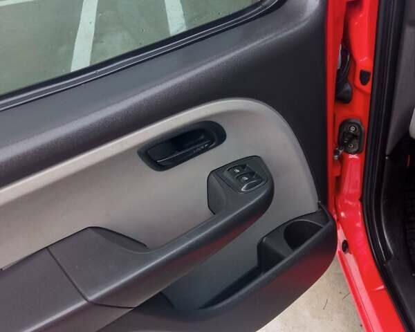 Красный Фиат Добло, объемом двигателя 1.9 л и пробегом 327 тыс. км за 4950 $, фото 19 на Automoto.ua