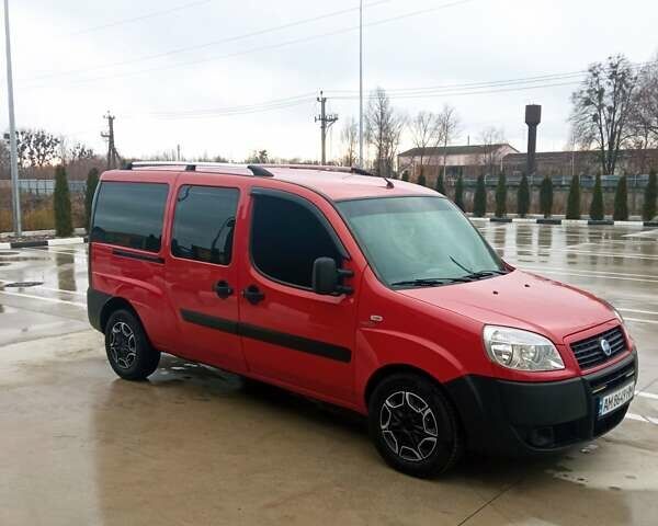 Красный Фиат Добло, объемом двигателя 1.9 л и пробегом 327 тыс. км за 4950 $, фото 9 на Automoto.ua