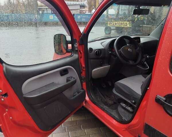 Красный Фиат Добло, объемом двигателя 1.3 л и пробегом 299 тыс. км за 6000 $, фото 11 на Automoto.ua