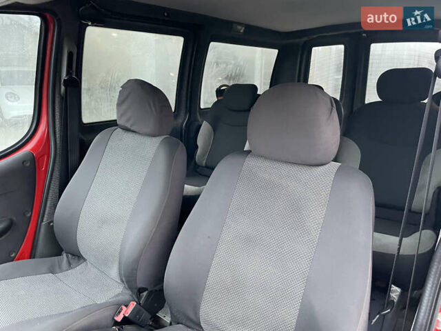 Красный Фиат Добло, объемом двигателя 1.4 л и пробегом 271 тыс. км за 3800 $, фото 9 на Automoto.ua