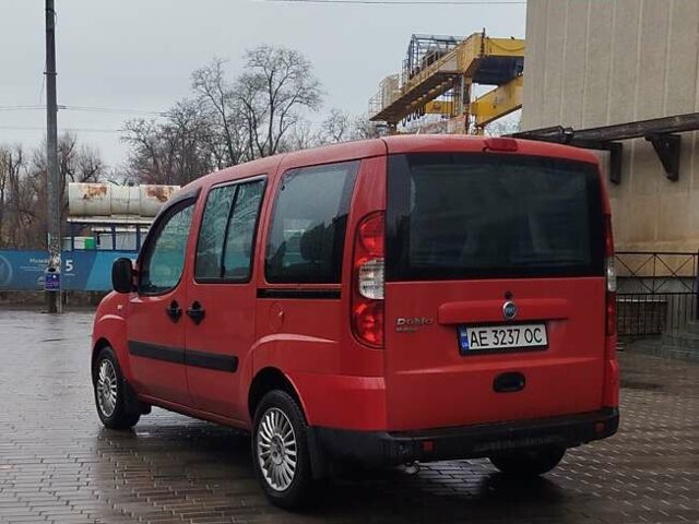 Красный Фиат Добло, объемом двигателя 1.3 л и пробегом 299 тыс. км за 6000 $, фото 5 на Automoto.ua