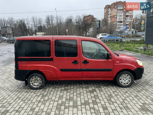 Красный Фиат Добло, объемом двигателя 1.4 л и пробегом 271 тыс. км за 3800 $, фото 3 на Automoto.ua