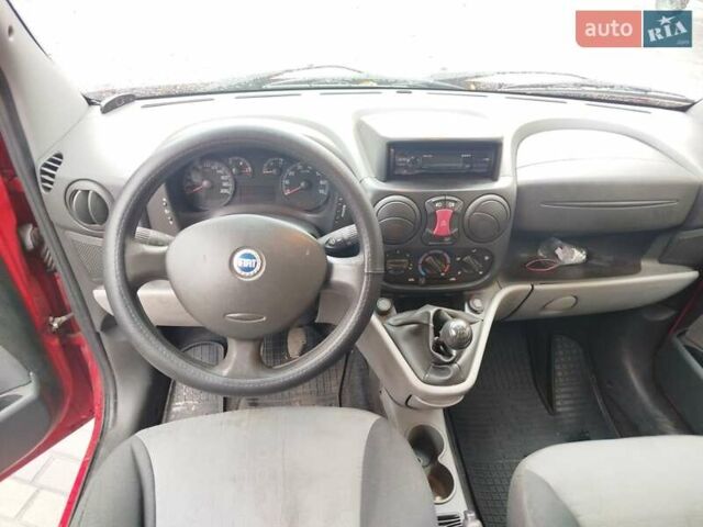 Красный Фиат Добло, объемом двигателя 1.3 л и пробегом 299 тыс. км за 6000 $, фото 17 на Automoto.ua