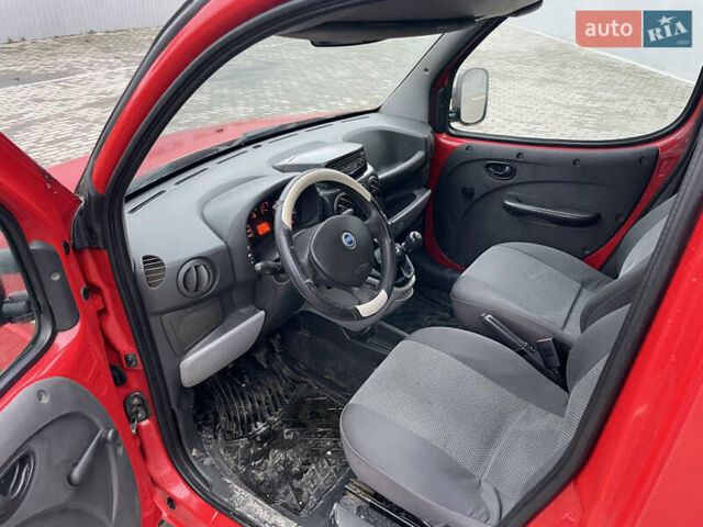 Красный Фиат Добло, объемом двигателя 1.4 л и пробегом 271 тыс. км за 3800 $, фото 8 на Automoto.ua