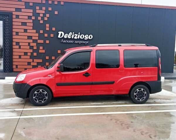 Красный Фиат Добло, объемом двигателя 1.9 л и пробегом 327 тыс. км за 4950 $, фото 3 на Automoto.ua