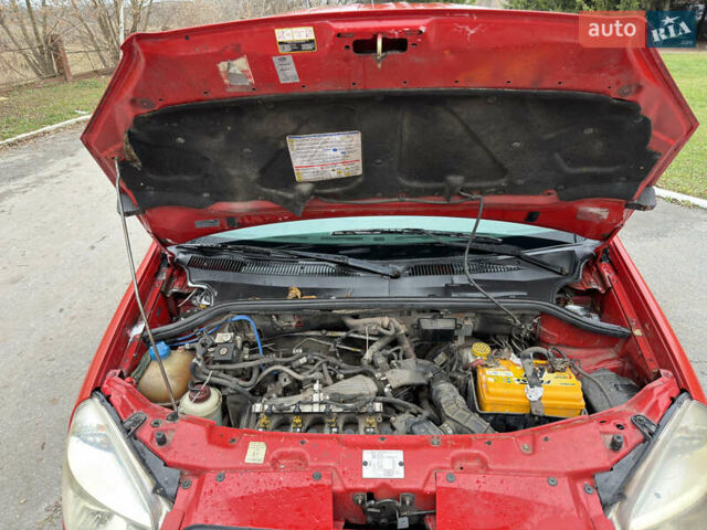 Красный Фиат Добло, объемом двигателя 1.6 л и пробегом 350 тыс. км за 3700 $, фото 21 на Automoto.ua