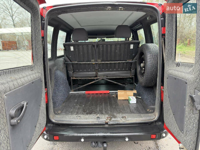 Красный Фиат Добло, объемом двигателя 1.6 л и пробегом 350 тыс. км за 3700 $, фото 20 на Automoto.ua