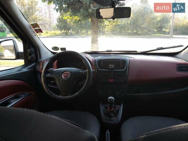 Красный Фиат Добло, объемом двигателя 1.6 л и пробегом 271 тыс. км за 7500 $, фото 12 на Automoto.ua