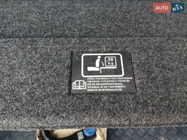 Красный Фиат Добло, объемом двигателя 1.6 л и пробегом 271 тыс. км за 7500 $, фото 30 на Automoto.ua